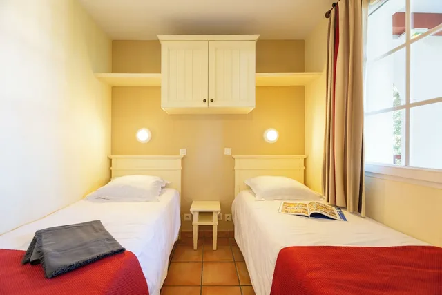 شقة بسريرين منفصلين بغرفة نوم واحدة مع أريكة، Pierre Vacances Residence La Villa Maldagora 8/10
