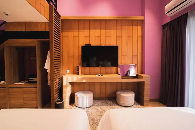 Loft, 1 Queen and 2 Double Beds, The Orchard Hotel Baguio 6/8