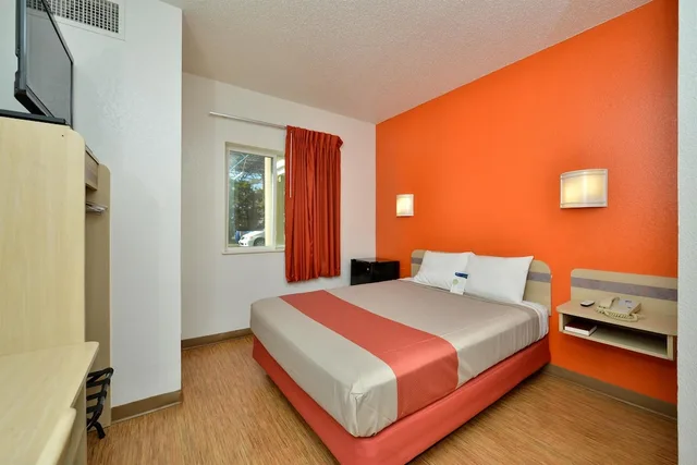 غرفة قياسية بسرير كوين لذوي الإعاقة، Motel6 McKinney, TX - North 1/4