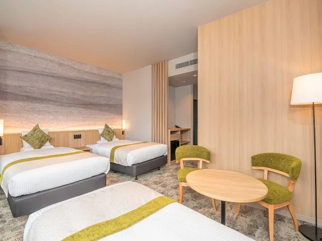غرفة ثلاثية بسريرين منفصلين مع أريكة، Kamenoi Hotel Aso 2/4