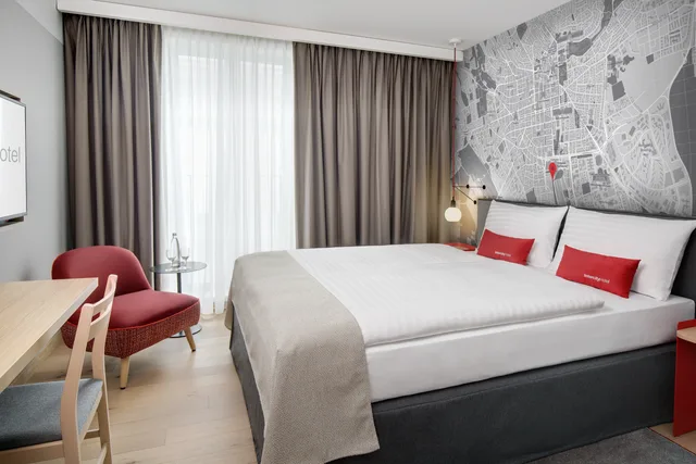 Business, Single, IntercityHotel Wiesbaden 1/2