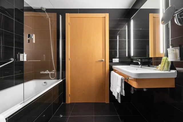جناح جونيور بسرير كوين بإطلالة على البحر بشرفة، Eurostars Blue Coruna 3/5