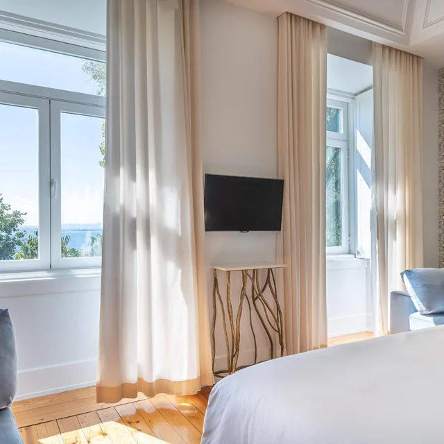 جناح جونيور بإطلالة على النهر، SANTIAGO DE ALFAMA - BOUTIQUE HOTEL 2/4