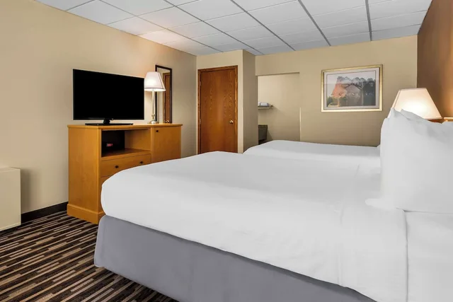 غرفة قياسية بسريرين كوين في الطابق الأرضي، Best Western Lee's Motor Inn 4/7
