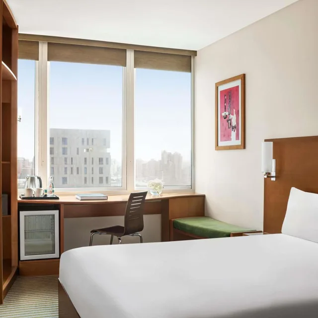Standard, Queen Bed, ibis Kuwait Salmiya 8/10