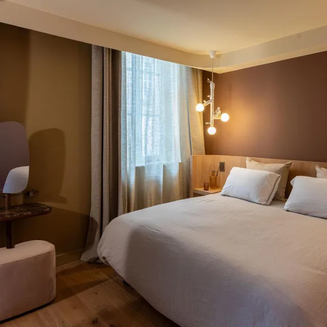 So Chic, Suite, King Bed، Yndo Hotel 1/10