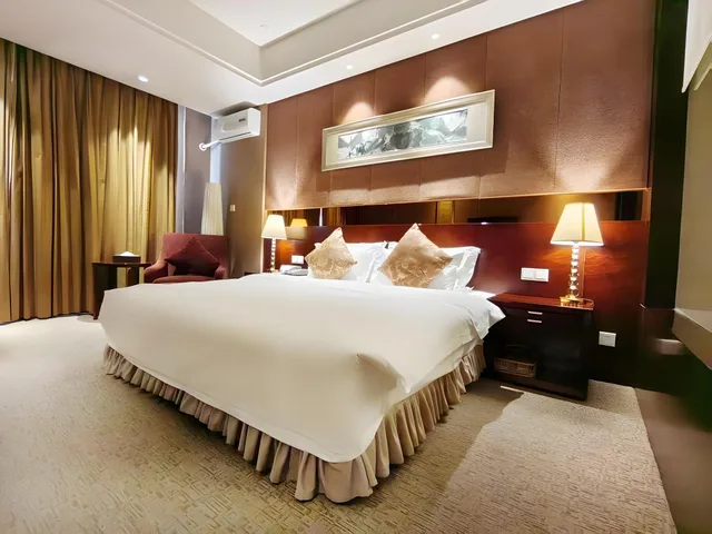Business, Double Bed, Grand Soluxe International 1/1