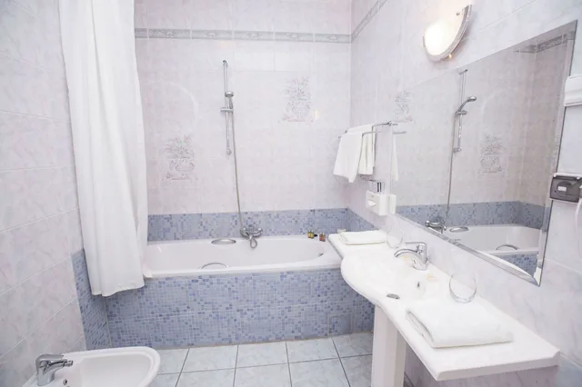 Apartment, King Bed, Hotel Grand 2/7