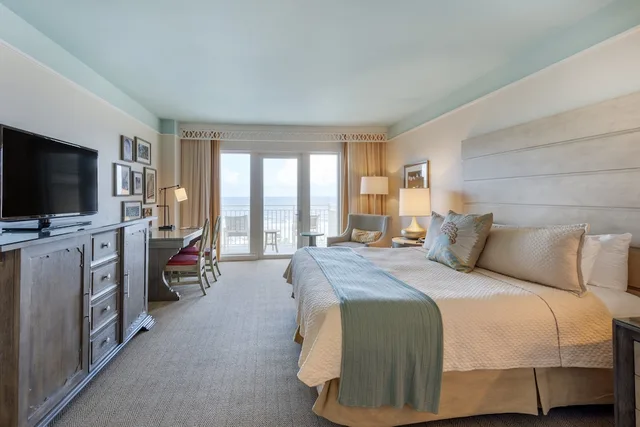 غرفة بريميير بسرير كينج بإطلالة على المسبح والبحر، Omni Amelia Island Plantation Resort 6/10