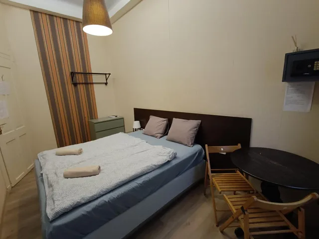 Apartment, Small, Liechtenstein Apartments 3/10