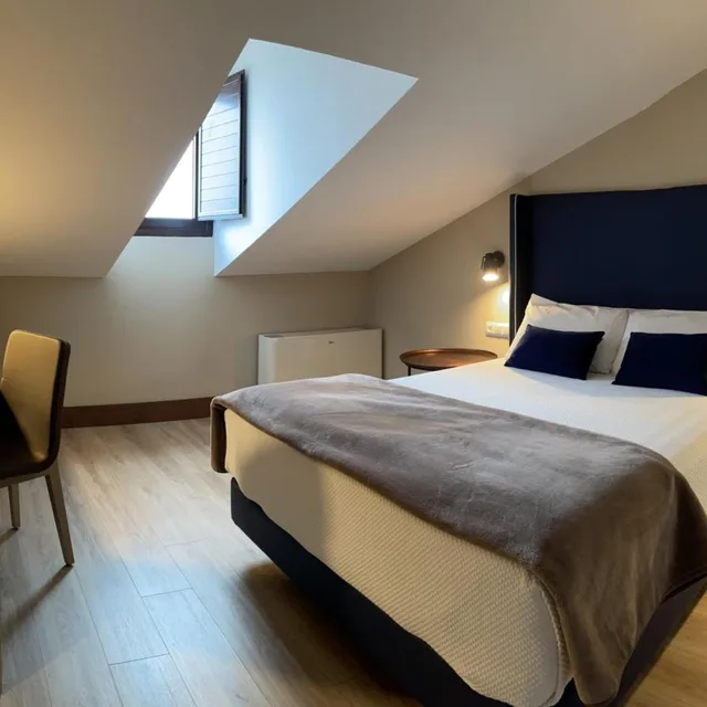 Room, Single, Attic، Maria Cristina Hotel 5/10