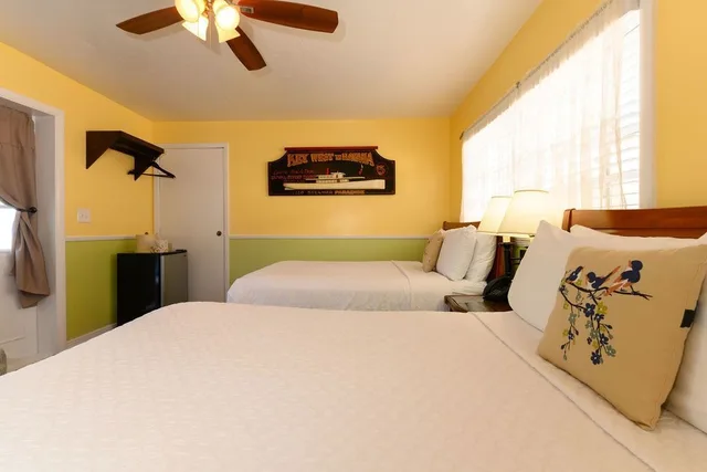 غرفة قياسية بسريرين مزدوجين بحمام خاص، The Palms Hotel 8/10