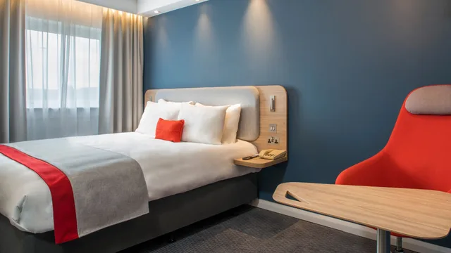 غرفة قياسية بسرير كينج، HOLIDAY INN EXPRESS KASSAM STADIUM 5/6