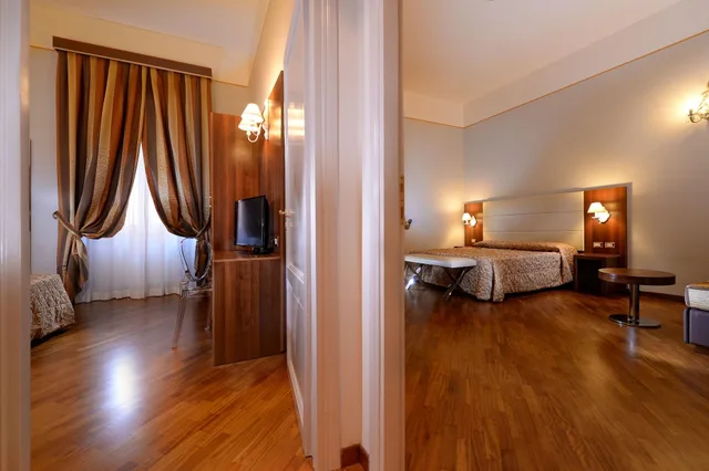 جناح عائلي بغرفتي نوم، Hotel Golden 5/6