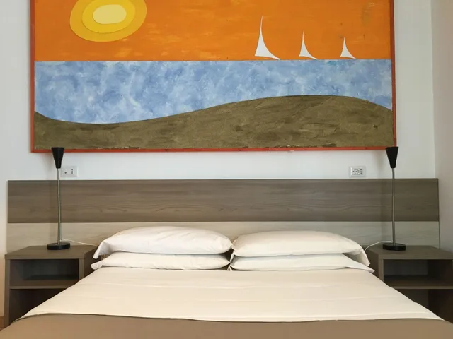 Basic, Double or Twin Bed, Corallo 2/3
