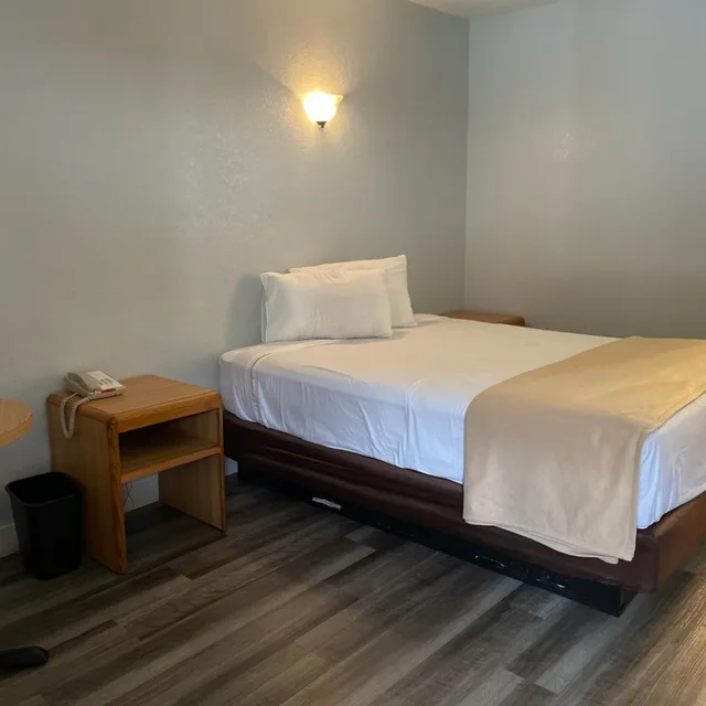 غرفة ديلوكس بسرير مزدوج، Premier Inns Thousand Oaks 3/3