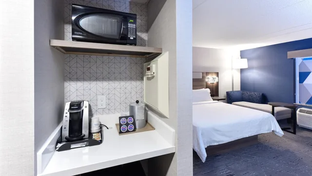 غرفة قياسية بسرير مزدوج، Holiday Inn Express Hotel Suites Waterloo St Jacobs 3/3