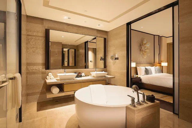 Premium, King Bed, Bridge View، Hualuxe Hotels Resorts Xiamen Haicang 2/2