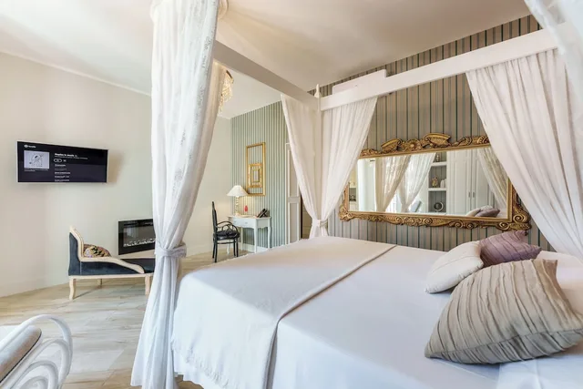 Tower, Luxury, Suite, Queen Bed, City View، It's Room 1/10