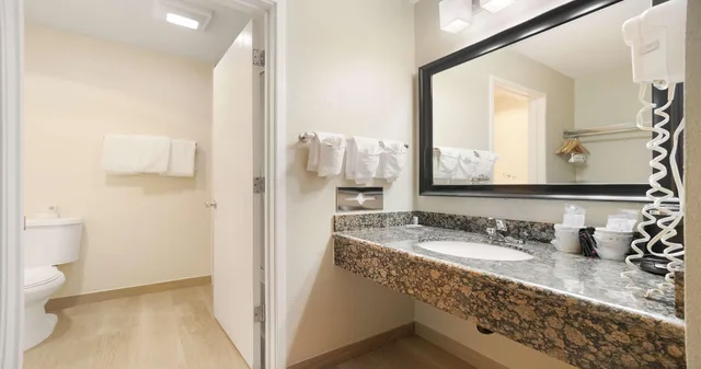 غرفة بسرير مزدوج، Best Western Amador Inn 4/4