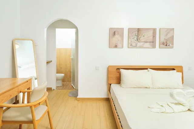 Deluxe, Suite, King Bed, Trundle Bed, Pool View, Sofa, Pool Access، Seapearl Of Alona 2/10