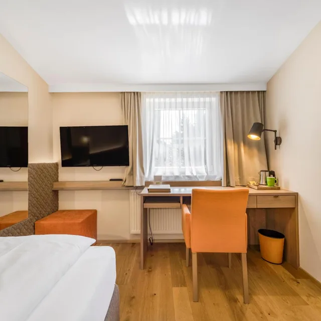 Room, Single, Das Grune Hotel Zur Post - 100 Bio 2/19