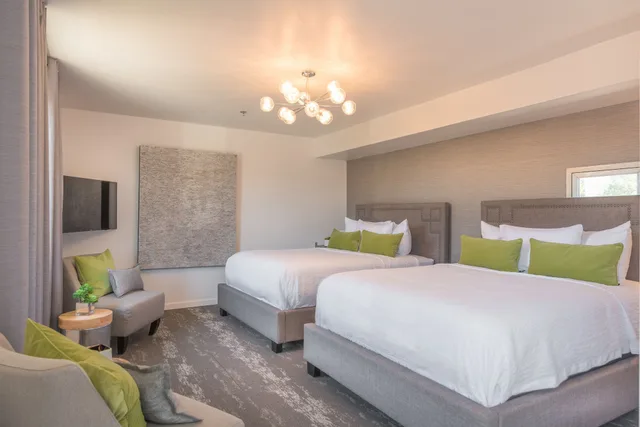 غرفة ديلوكس بسريرين كوين، The Greens Hotel 3/5