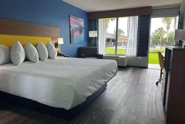 غرفة بسرير مزدوج، Days Inn By Wyndham Jennings 1/2