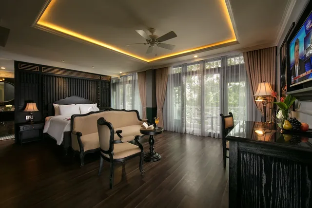 غرفة بريميوم بسرير كينج بإطلالة على المدينة بشرفة، Golden Holiday Hoi An Hotel 8/10