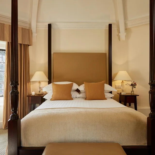 غرفة سوبيريور بسرير كينج، Macdonald Frimley Hall Hotel And Spa 2/5