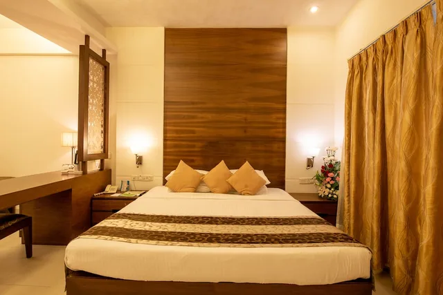 Executive, Suite, King Bed, La Paz Gardens Beacon Vasco Da Gama 3/6