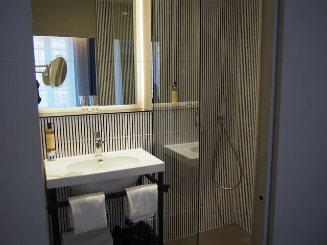 غرفة ديلوكس بسرير كوين بشرفة، Best Western Plus Hotel La Joliette 6/7