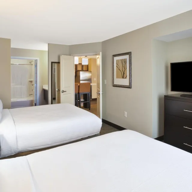 جناح بغرفة نوم واحدة بحوض استحمام لذوي الإعاقة، Staybridge Suites Benton Harbor St Joseph 2/5