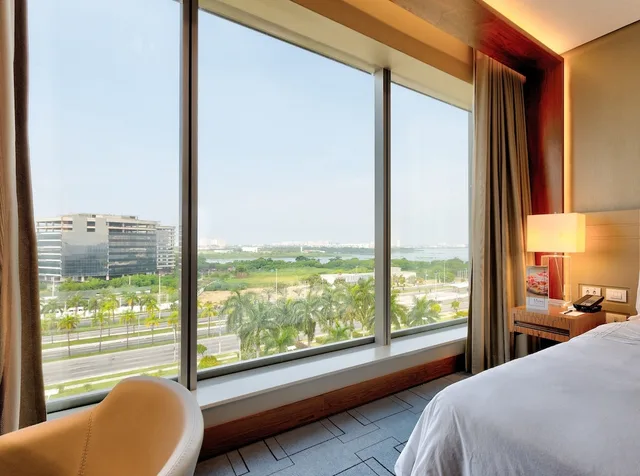 Classic, Suite, King Bed, Lagoon View, Club Lounge Access، Hilton Barra Rio De Janeiro 5/8