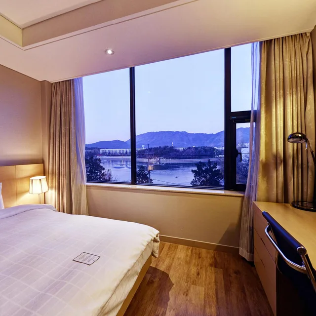 غرفة غراند ديلوكس بسرير مزدوج، Hotel Avenue 1/3