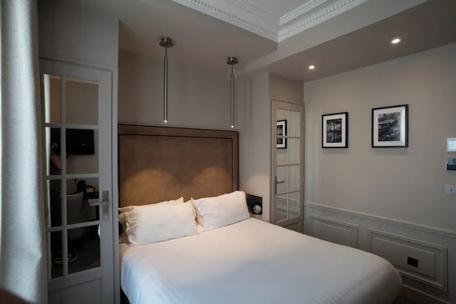 غرفة كومفورت بسريرين منفصلين بشرفة، Perreyve Hotel 3/7