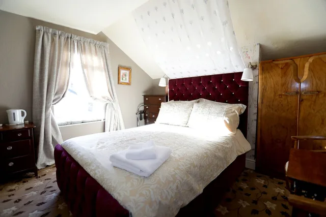 غرفة قياسية بسرير مزدوج، Bryn Woodlands House 2/9