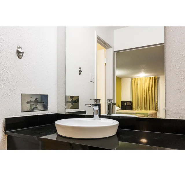 2 Queen Beds - Smoking, Micfridge، Motel6 Alexandria, LA - South 3/5