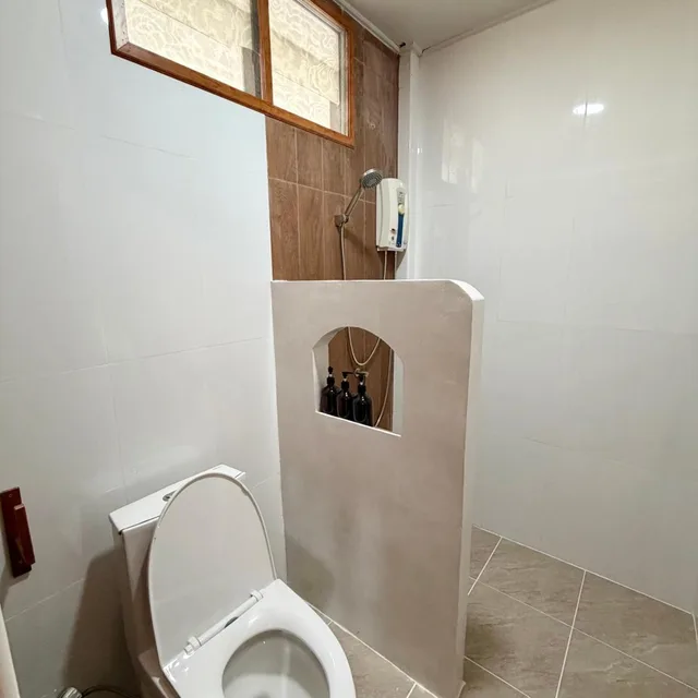 غرفة قياسية ثلاثية، Pen S Bungalow 6/7