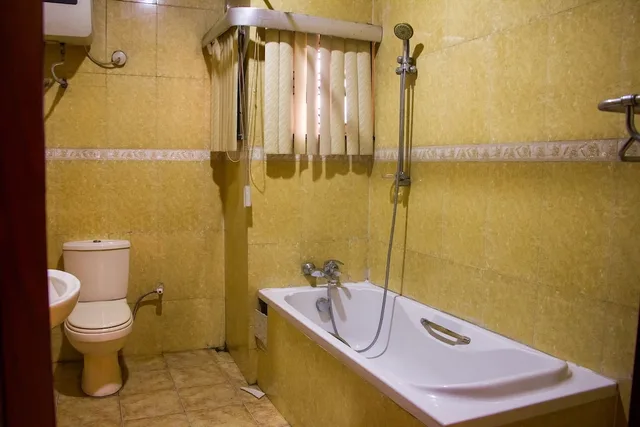 Executive, Suite, King Bed, Tivoli Residence & Bar 7/10
