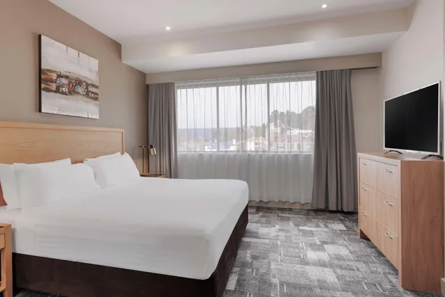 جناح، Best Western Plus Launceston 4/8