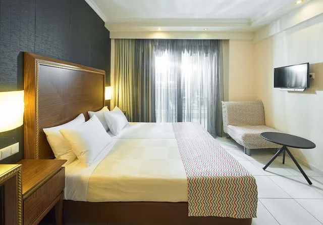 Room, Triple, Futon Bed, Twin Beds, Mediterranean Resort Hotel 5/7