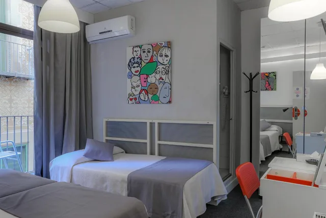 غرفة ثلاثية بشرفة، Hotel Palermo 8/10