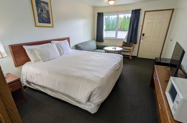 غرفة بسرير كينج، Fairground Inn Monroe WA 2/10