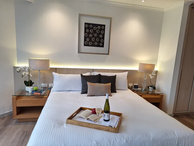شقة، Residence on Langley Park 2/3