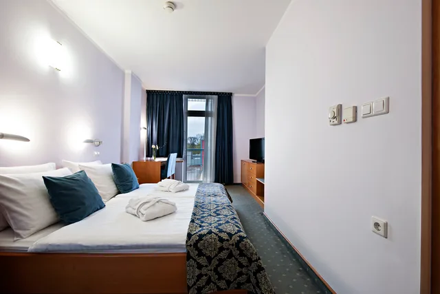 غرفة قياسية بسرير مزدوج مع سرير إضافي، Izvir Hotel 1/3