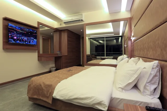 جناح جونيور بسرير كوين، Ibiza hotel 5/10