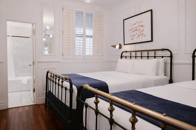 غرفة ديلوكس بسريرين كوين، Life Hotel New York 1/4