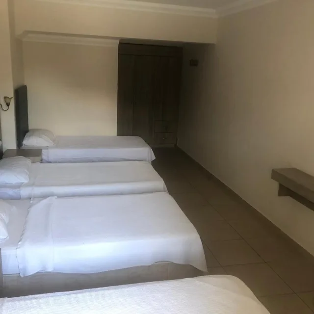 غرفة رباعية، Hamle Hotel 5/6