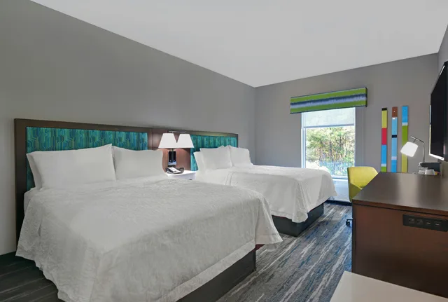 Room, 2 Queen Beds, Hampton Inn Suites Macclenny I 10 3/4